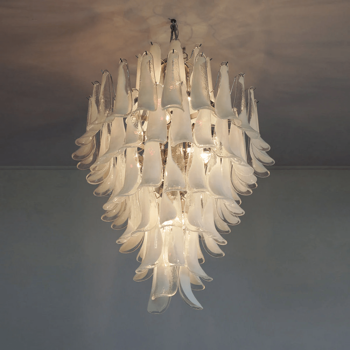 Dravina Glass Petals Pendant Lamp 31.5″D