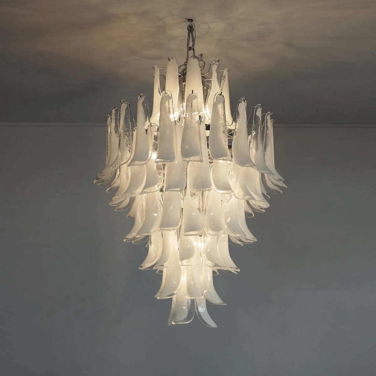Dravina Glass Petals Pendant Lamp 31.5″D