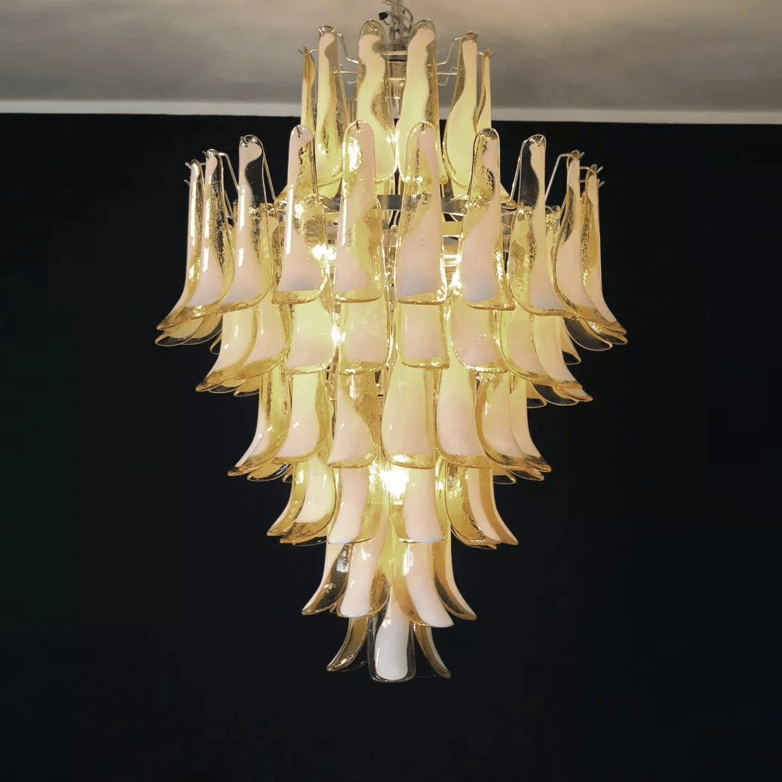 Dravina Glass Petals Pendant Lamp 31.5″D