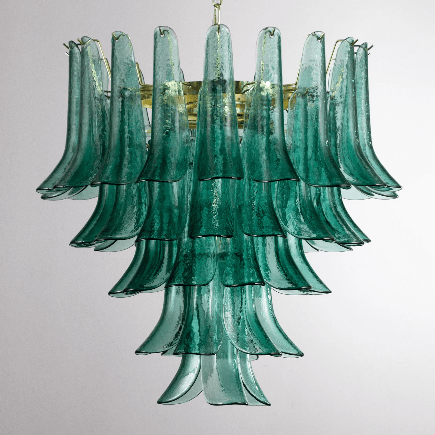 Petali Chandelier 26″