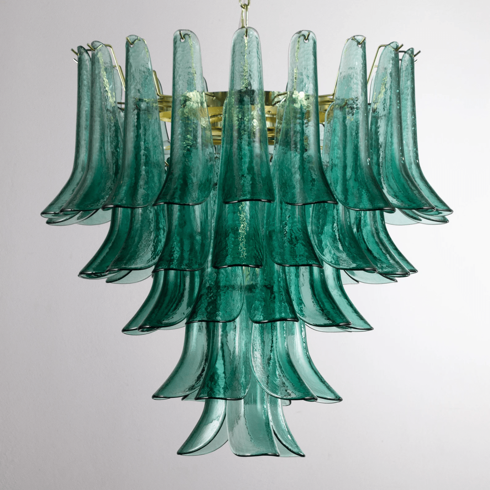 Petali Chandelier 26″