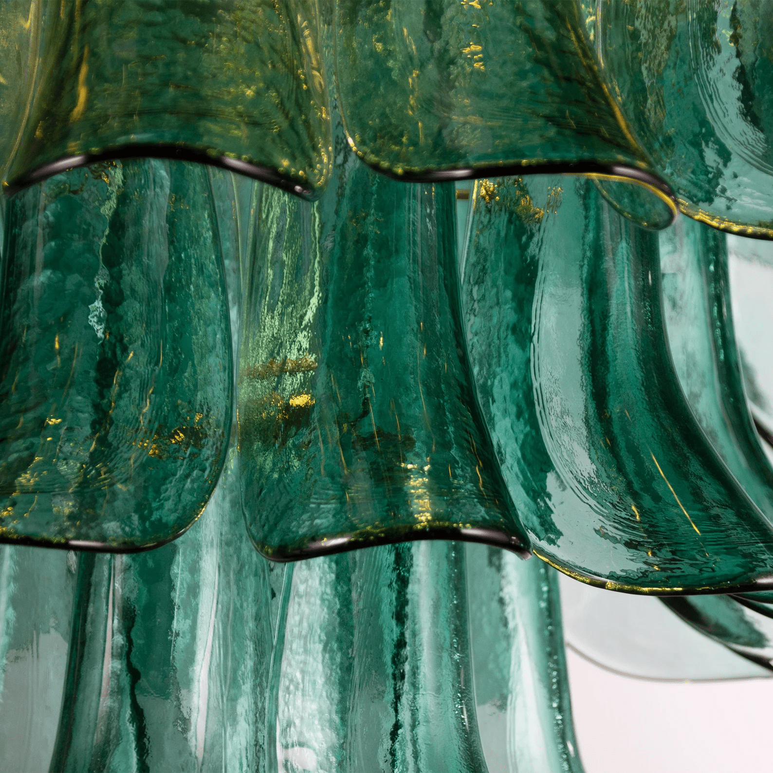 Petali Chandelier 26″