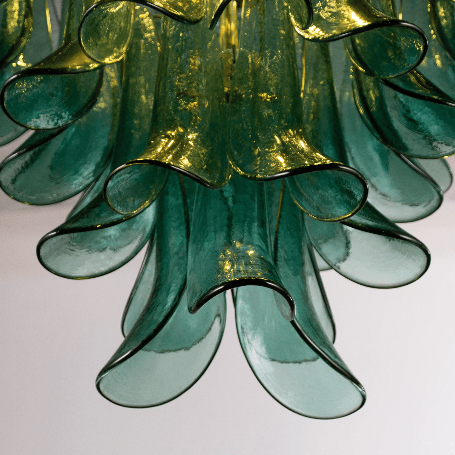Petali Chandelier 26″