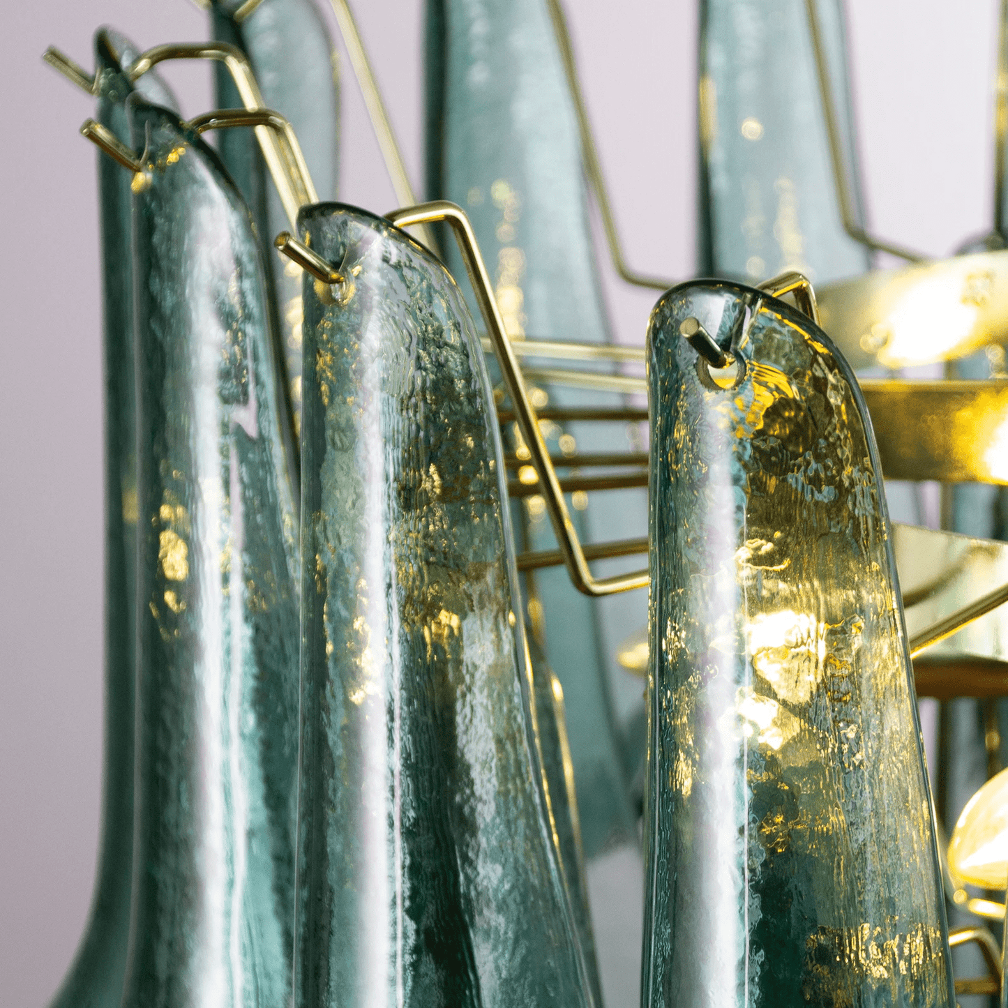 Petali Chandelier 26″