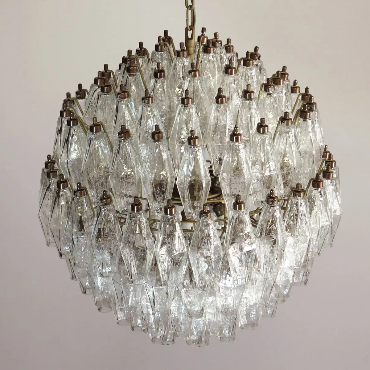 Verona Round Chandelier 24" - 140 Glass Clear