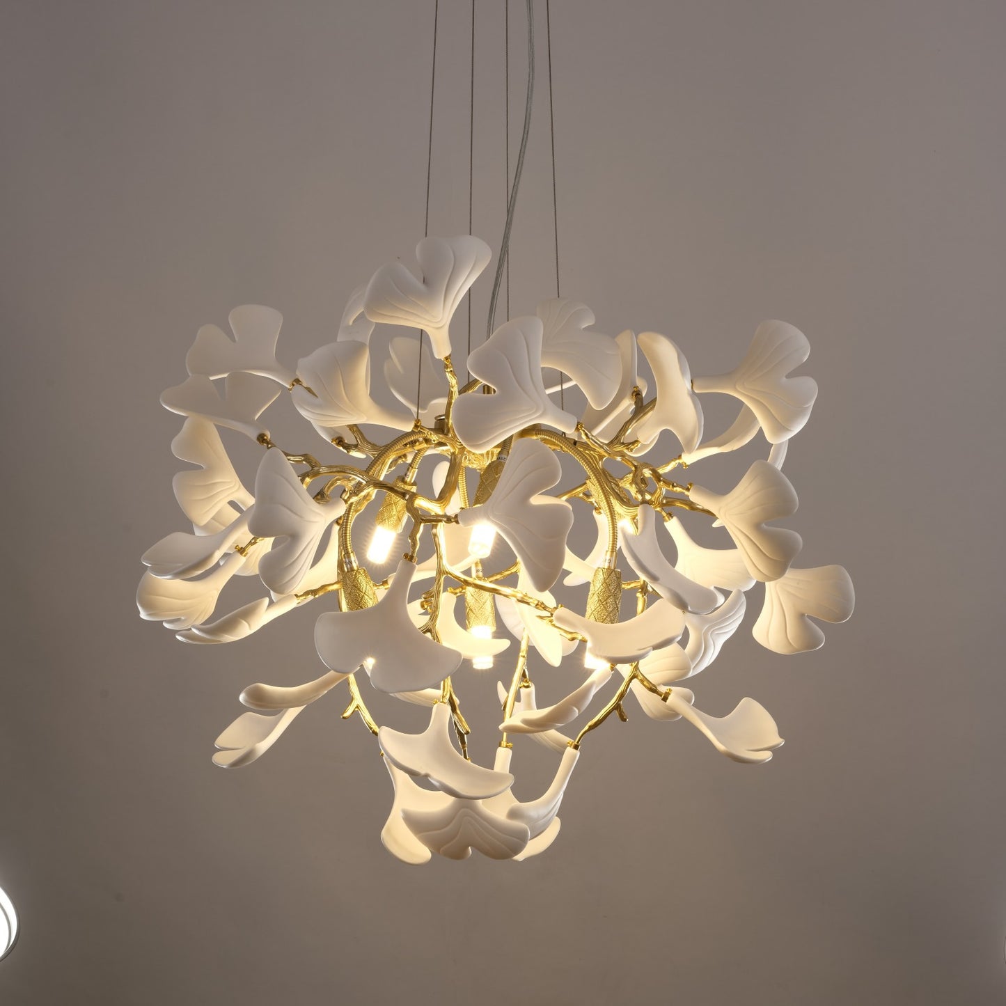 Ginkgo Ceramic Round Chandelier 24"