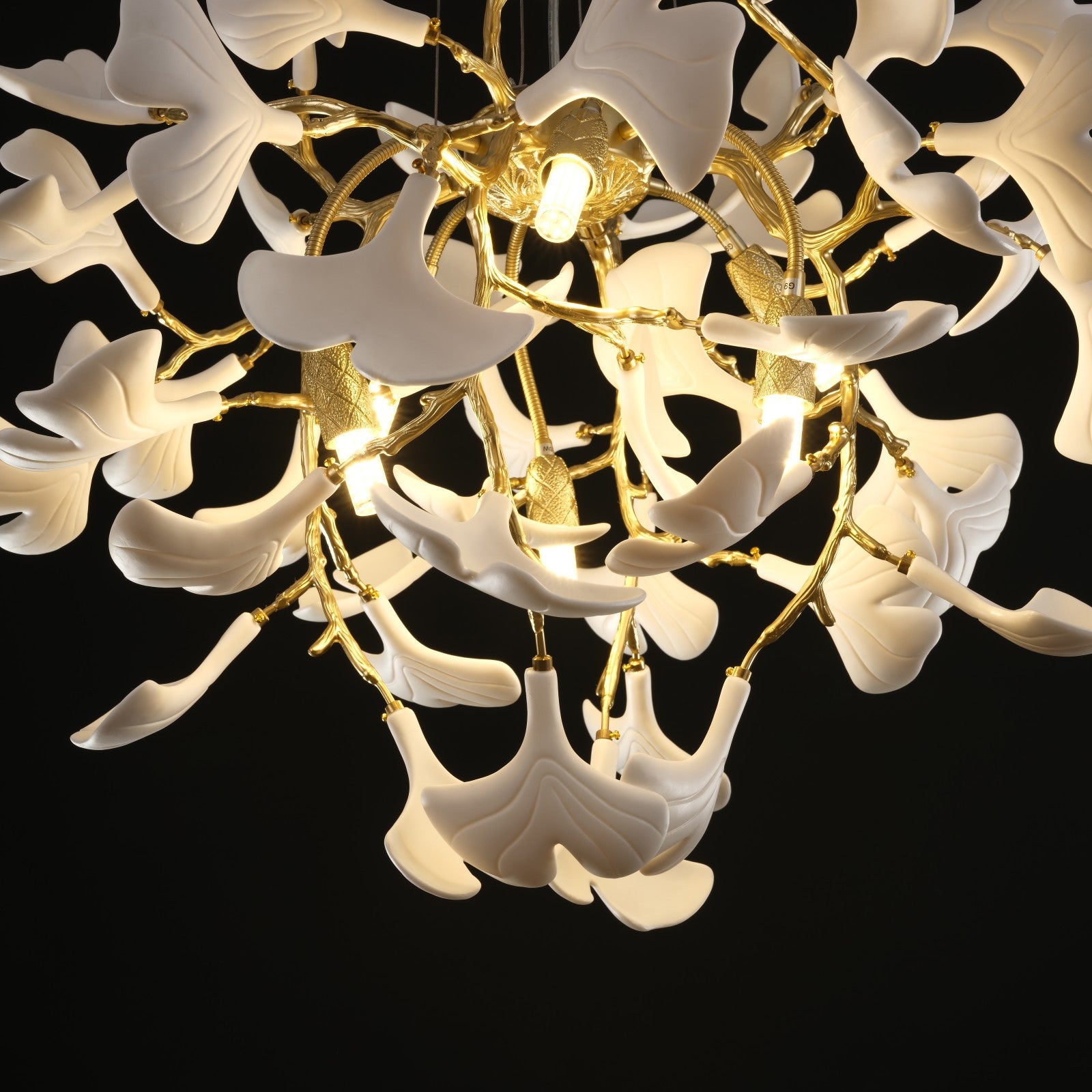 Ginkgo Ceramic Round Chandelier 24"