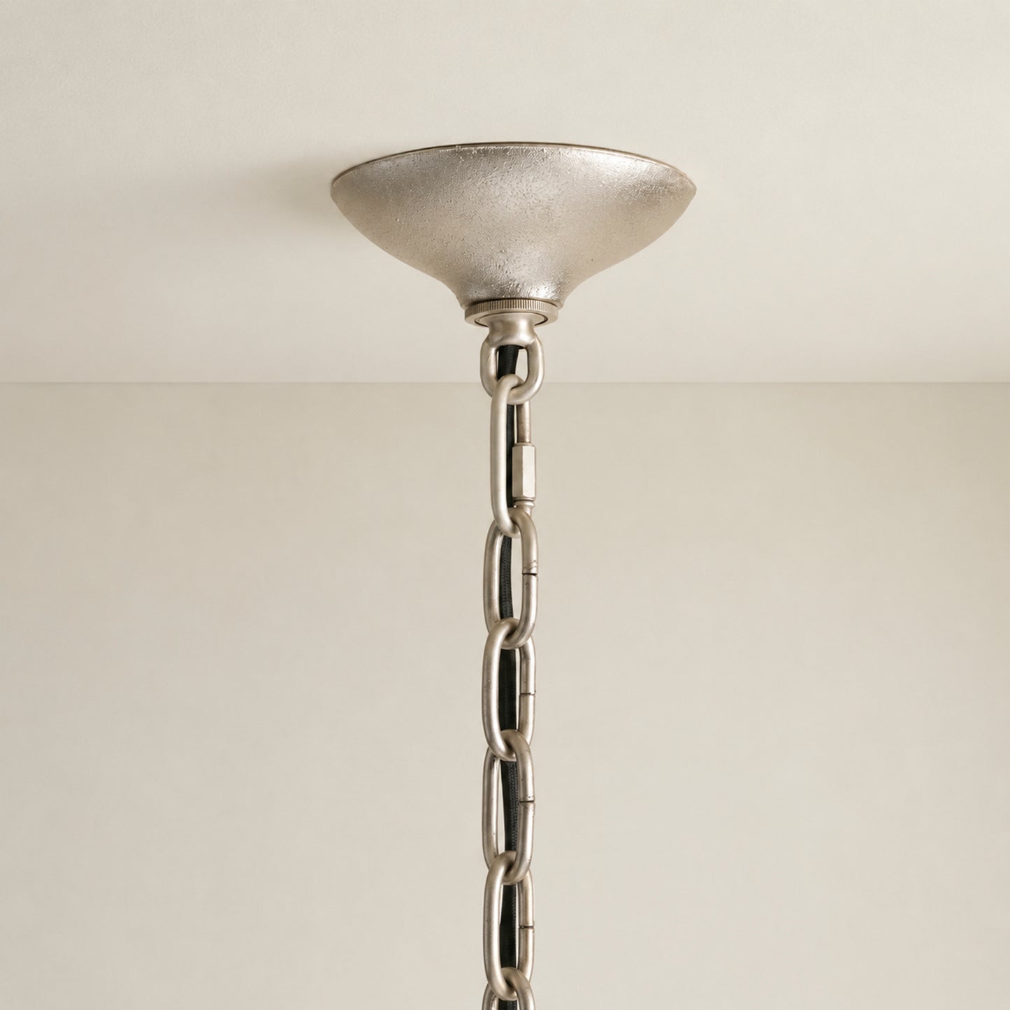 Neve Pendant