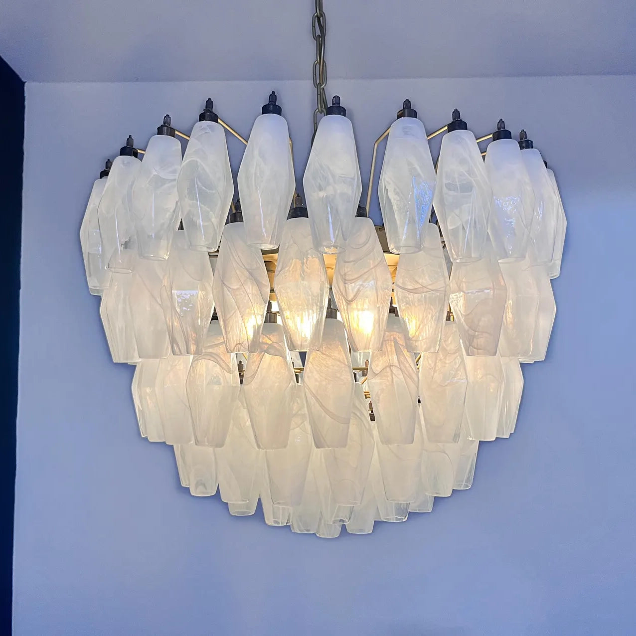 Verona White Alabaster Glass Round Chandelier 26" – 111 glass