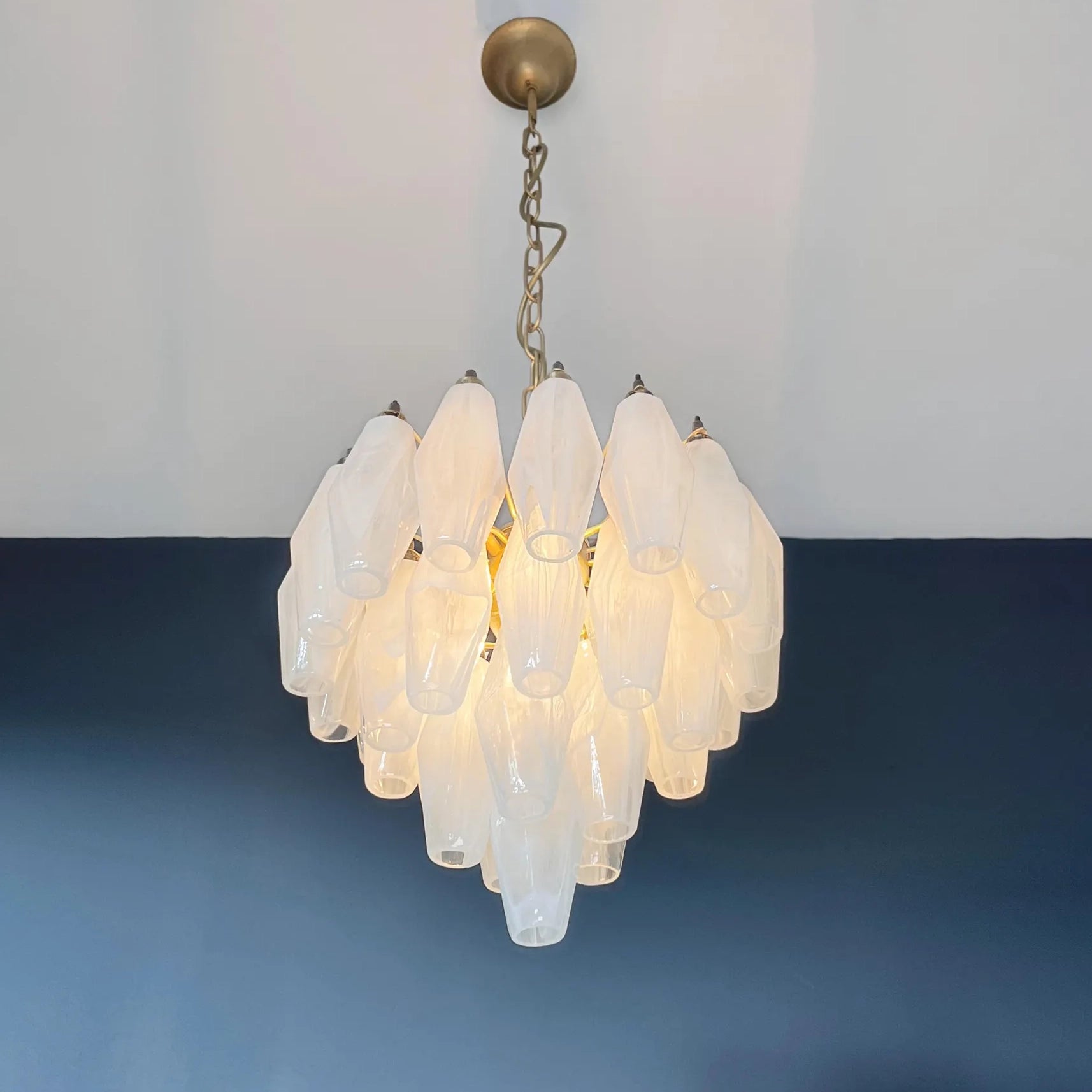 Verona White Alabaster Glass Round Chandelier 14" – 32 glass