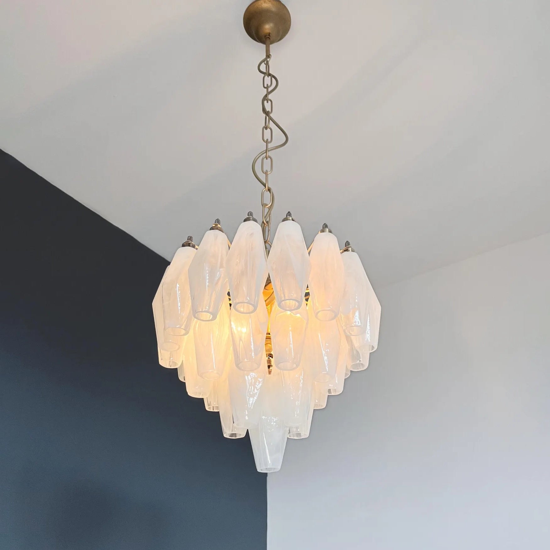 Verona White Alabaster Glass Round Chandelier 14" – 32 glass