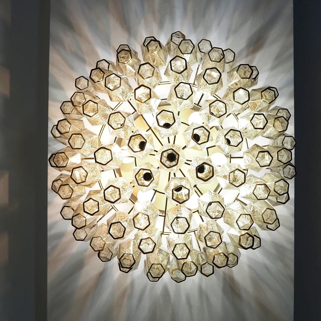 Verona Round Flushmount 24" - 84 Glass Smoked