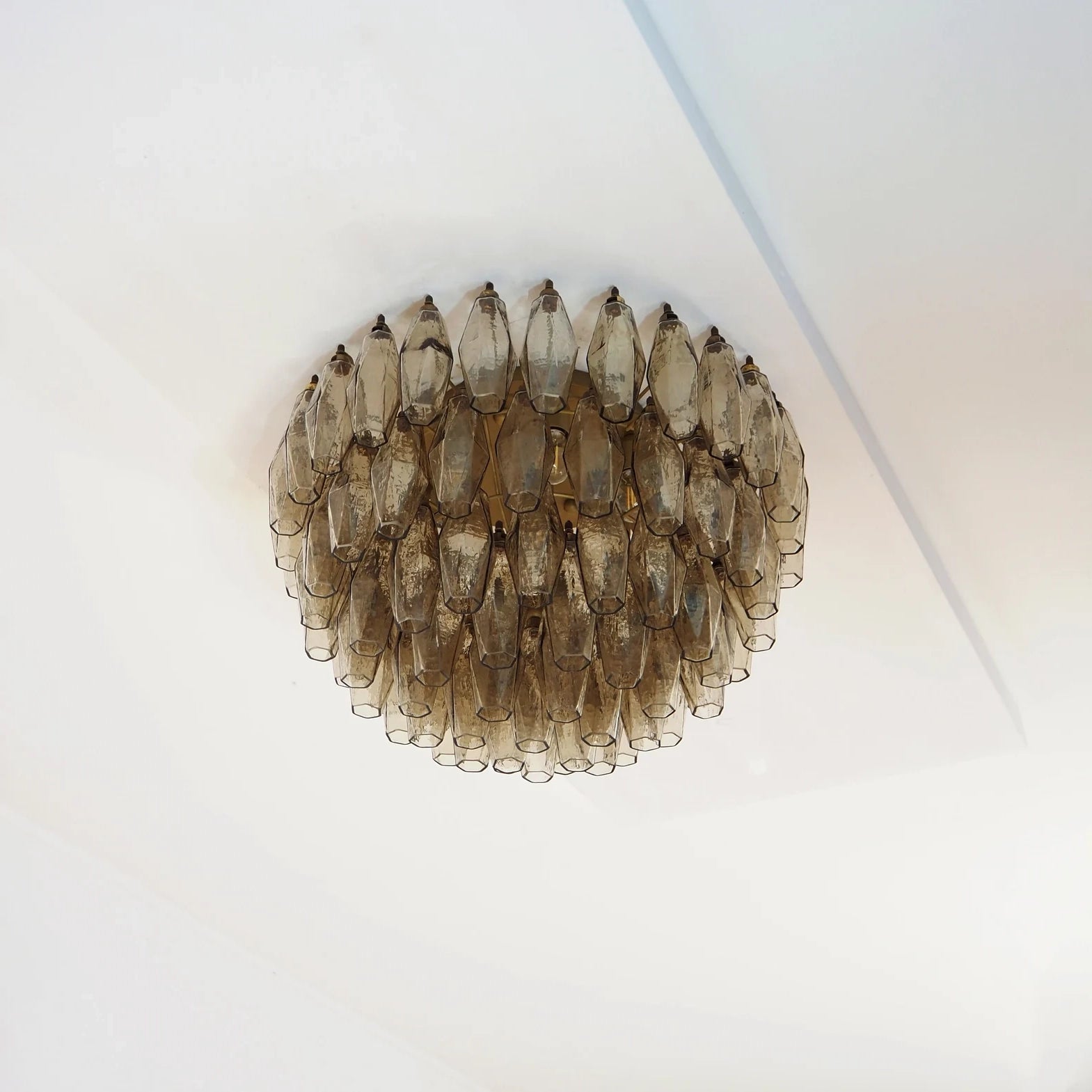 Verona Round Flushmount 24" - 84 Glass Smoked