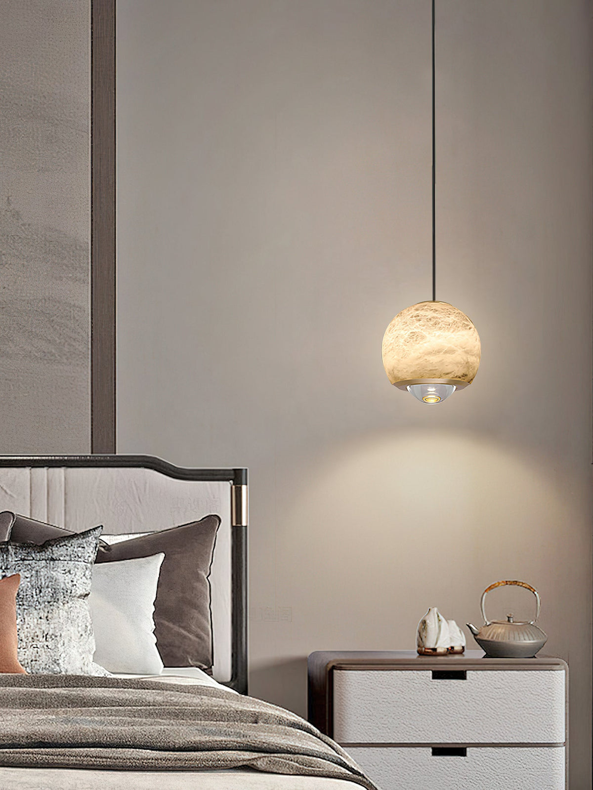 Ferox Alabaster Pendant Light