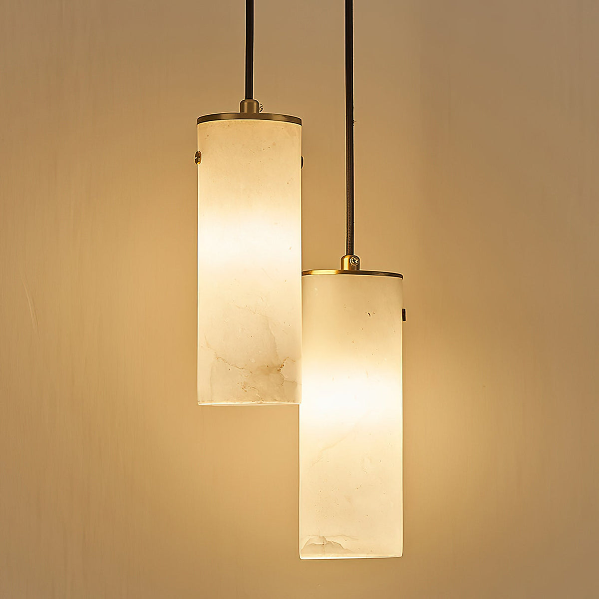 Nula Vertical Alabaster Pendant Light