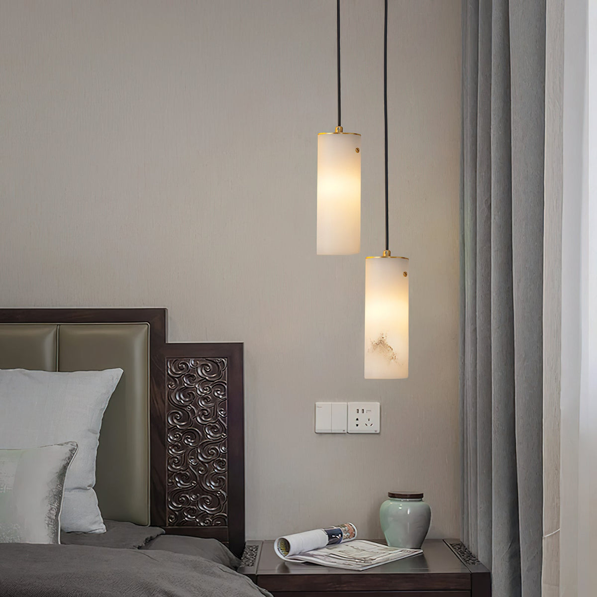 Nula Vertical Alabaster Pendant Light
