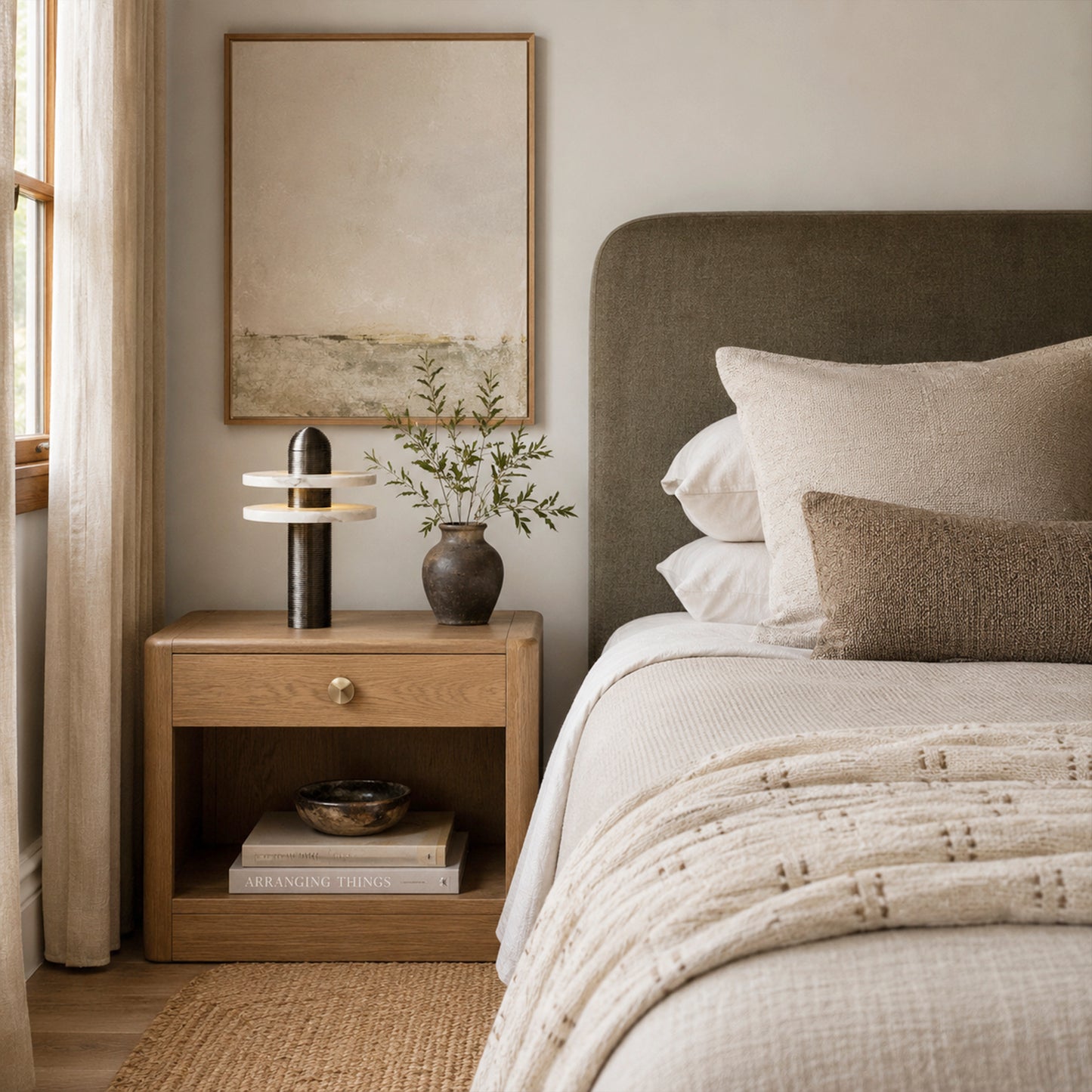 Median Alabaster Table Lamp