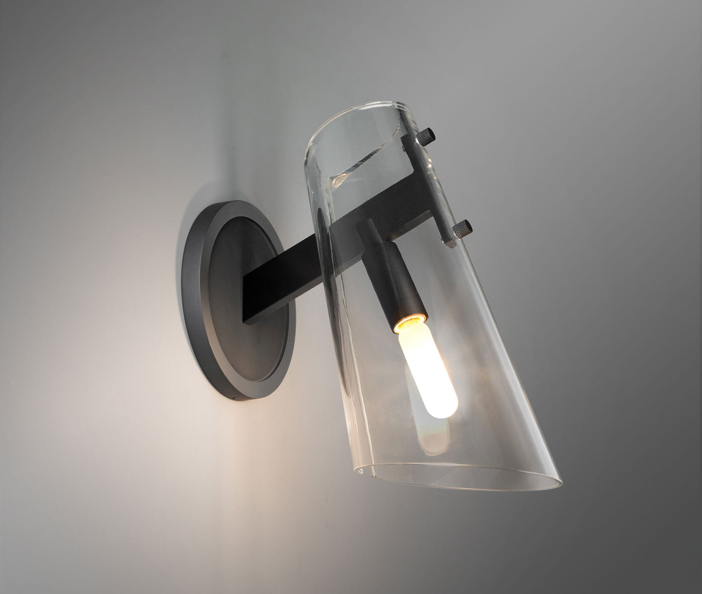 Valege Sconce